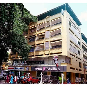 Yamuna 3* Adur